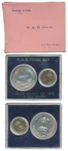 1970 Uncirculated Set, Food For All, set of 2, 20 Paise and Rupees 10. In near immaculate 