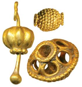 Gold Jewellery, Malwa region Mediaeval period (c 1200-1500 AD), 6.46g, intricate filigree 