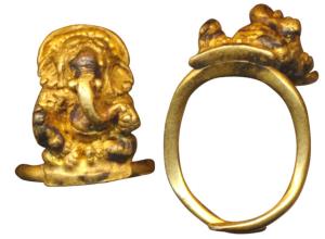 Gold Mukuta or head ornament Lord Ganesha attached to a gold ring to adorn an idol, 1.36g,