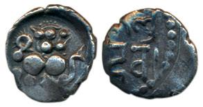 Yadavas of Devagiri, Mallugi Deva (1145—AD), Silver Dramma, 0.85g, obv. lion to right, rev
