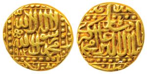 Akbar, Gold Mohur, 10.75g, Patna Mint, AH 984, Kalima on obv. (KM 108.4). Very Fine+, Rare