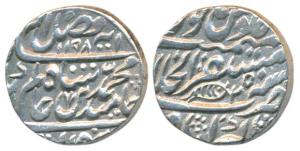 Akbarabad Mint, Silver Rupee, 11.1g, in the name of Shah Alam II, AH 1198/25, fish on rev.