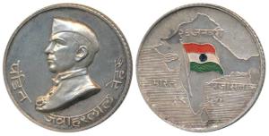 Silver Medallion, 29.18g, bust of Pandit Jawaharlal Nehru on obv., Indian flag in colour o