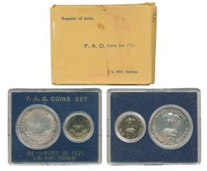 1971 Uncirculated Set, Food For All, set of 2, 20 Paise and Rupees 10. In near immaculate 