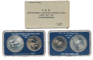 1986 Uncirculated Set, Fisheries, set of 2, Rupees 20 and 100. In near immaculate conditio
