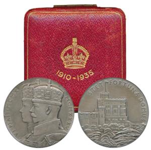 Silver Jubilee Medal of George V and Queen Mary, Silver, 86.3g, Domus Medal, conjoined bus