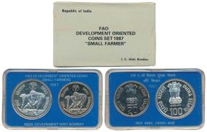 1987 Uncirculated Set, Small Farmers, set of 2, Rupees 20 and 100. In immaculate condition