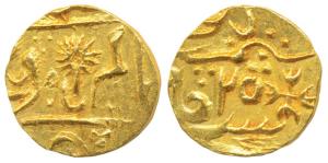 Gold ½ Mohur, 6.23g, Chhatarpur Mint, in the name of Shah Alam II, usual sun symbol, RY 25