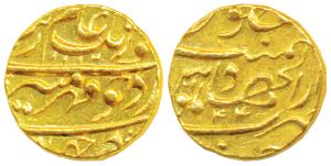 Aurangzeb, Gold Mohur, 11.02g, Dar-ul- Jihad Haiderabad Mint, AH 1112/44, (KM 315.20). Ver
