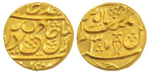 Najibabad Mint, Gold Mohur, 10.70g, in the name of Shah Alam II, AH (12)11/37, vertical fi
