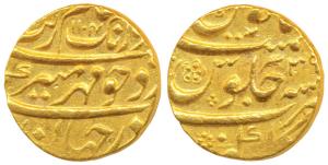 Aurangzeb, Gold Mohur, 10.97g, Gulbarga Mint, AH 1104/39 (KM 315.19). Very Fine+.