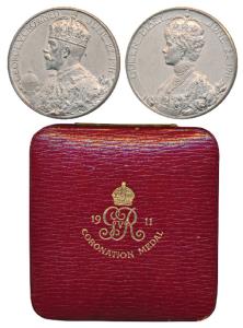 George V Coronation Medal, Silver, 88.14g, obv. crowned bust of George V, rev. crowned bus