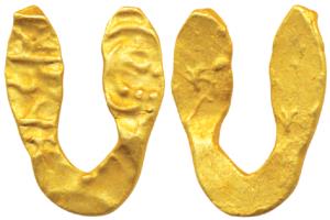 Shilaharas of Kolhapur or Feudatories (c. 1050-1212 AD), Gold U-Shaped Fanam, 0.46g, three