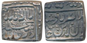 Akbar, Silver Square Rupee, 11.36g, mint name off flan, stylization that of Ahmedabd Mint,