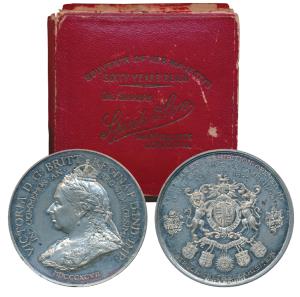 Victoria Diamond Jubilee White metal, obv. matured bust of the Queen to left, rev. coat of