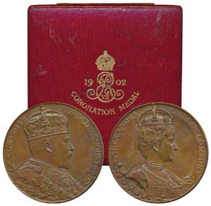 Edward VII Coronation Medal, Copper, 81.3g, bust of the Emperor to right on obv., bust of 