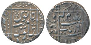 Aurangzeb, Silver Rupee, 11.54g, Junagarh / Junagadh Mint, legend within square area, mint