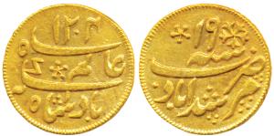 Murshidabad Mint, Gold ¼ Mohur, 3.12g, in the name of Shah Alam II, AH 1204/19, oblique mi