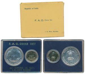 1971 Uncirculated Set, Food For All, set of 2, 20 Paise and Rupees 10. In immaculate condi