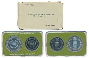 1979 Uncirculated Set, Happy Child Nation’s Pride, set of 2, Rupees 10 and 50. Within orig