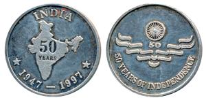 Silver Medallion, 9.9g, obv. 50 Years of Independence 1947-1997, rev. map of India. Extrem