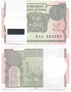 Rupees 1 bundle, 2015, signed Rajiv Mehrishi, which includes a note ending with serial num