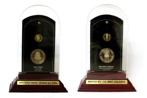 2010 V.I.P. Proof Set, Mother Teresa Birth Centenary, set of 2, Rupees 5 and 100 with stan