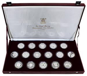 A collection of 16 Silver Crowns, each 28.28g (total weight 452.5 grams), to commemorate t