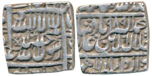 Akbar, Silver Square Rupee, 11.38g, Dar us-Sultanate Lahore Mint, AH 989, Kalima type, com