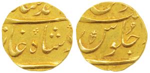 Muhammad Shah, Gold ½ Mohur, 5.52g, Surat Mint (off flan), unlisted in KM. Extremely Fine,