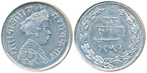 Sayaji Rao III, Silver Rupee, 11.29g, Small flan, VS 1952 (KM 36a). Extremely Fine, Rare.