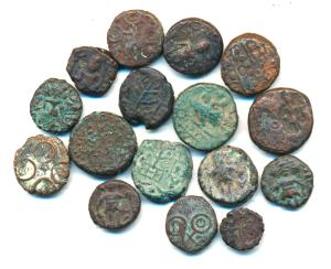 Post-Mauryan, Ujjaini Region, Uninscribed type, Copper Unit (16), obv. Mahakal holding a s