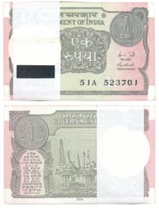 Rupees 1 bundle, 2015, signed Rajiv Mehrishi, which includes a note ending with serial num