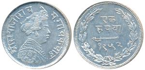 SayajiRao III (AH 1292-1357; 1875-1938 AD), Silver Rupee, 11.32g, Broad flan, VS 1952 (KM 