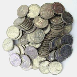 Cupro Nickel Rupee (82), 1962, Calcutta Mint. Extremely Fine to Uncirculated. (82)