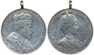 Edward VII Coronation Medal, Silver, 86.6g, obv. bust of the Emperor to right, rev. bust o