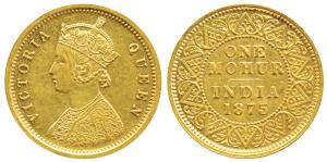 Victoria Queen, Gold Mohur, 1875, obv. two flowers in bottom panel of jabot and V in relie