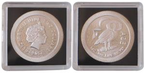 Niue, Queen Elizabeth II, Silver 2 Dollars, 31.1g, 1oz, 2017, rev. Owl on branch, crescent