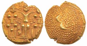 Gold 3 Swami Pagoda, 3.40g, obv. Lord Balaji standing with his wives, Bhudevi and Shridevi