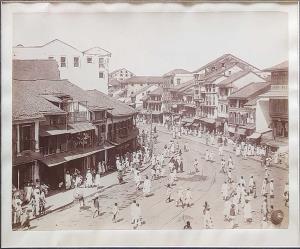 Photograph, Bombay Street, 1885. 25.5 x 21.5 cm.