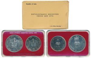 1976 Uncirculated Set, Food and Work for All, set of 2, Rupees 10 and 50. In immaculate co