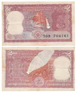 Rupees 2, signed S. Venkitaraman, Error, an uneven paper fold in the centre of the note ha