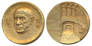 Pablo Picasso, Bronze 83g, obv. Picasso, rev. interiors of the Picasso museum in Barcelona