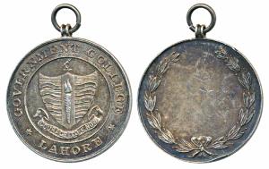 Government College Lahore, Silver Medal, 25.35g, obv. logo of the college in center with m