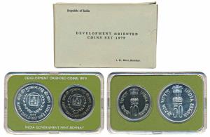 1979 Uncirculated Set, Happy Child Nation’s Pride, set of 2, Rupees 10 and 50. In immacula