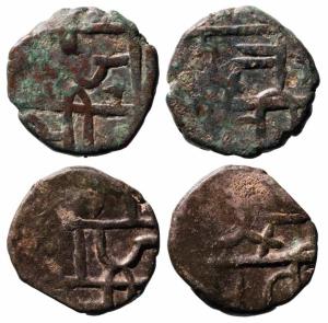 Cross symbol between ‘Chha’ and ‘Tra’ of ‘Chhatra’ on the reverse, 7.300g and 6.30g. (2)