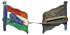 Pre-independence enameled flag pin on Silver, the Pre-independence Indian flag adopted aft