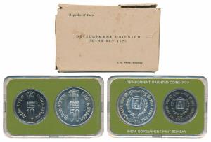 1979 Uncirculated Set, Happy Child Nation’s Pride, set of 2, Rupees 10 and 50. Within orig