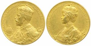George V Coronation, Gold Medal, 16.26g, 22nd June 1911, obv. crowned bust of George V fac