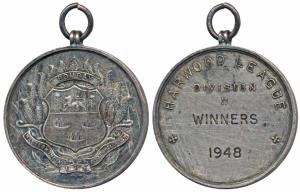 Bombay Western India Football Association, Silver Medal, 29.66g, obv. coat of arms, Harwoo